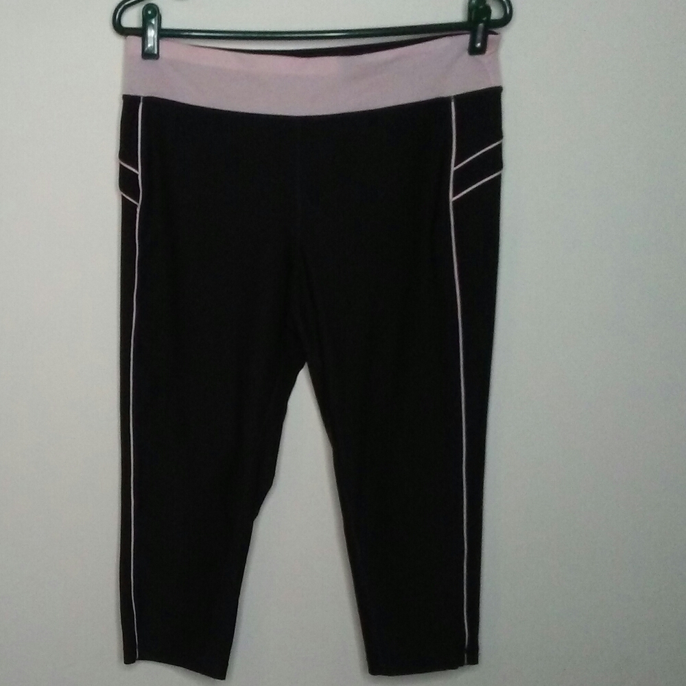 Excellent used condition!  Xersion Active Bottoms